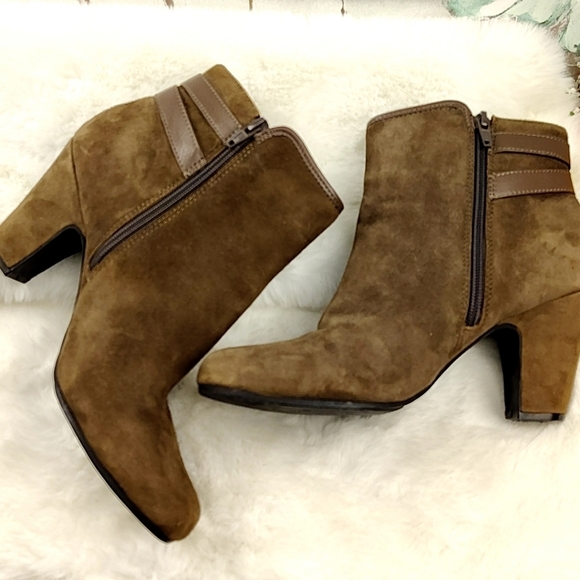 Sofft Leather Ankle Bootie With Side Zip Size 9 - Picture 10 of 14